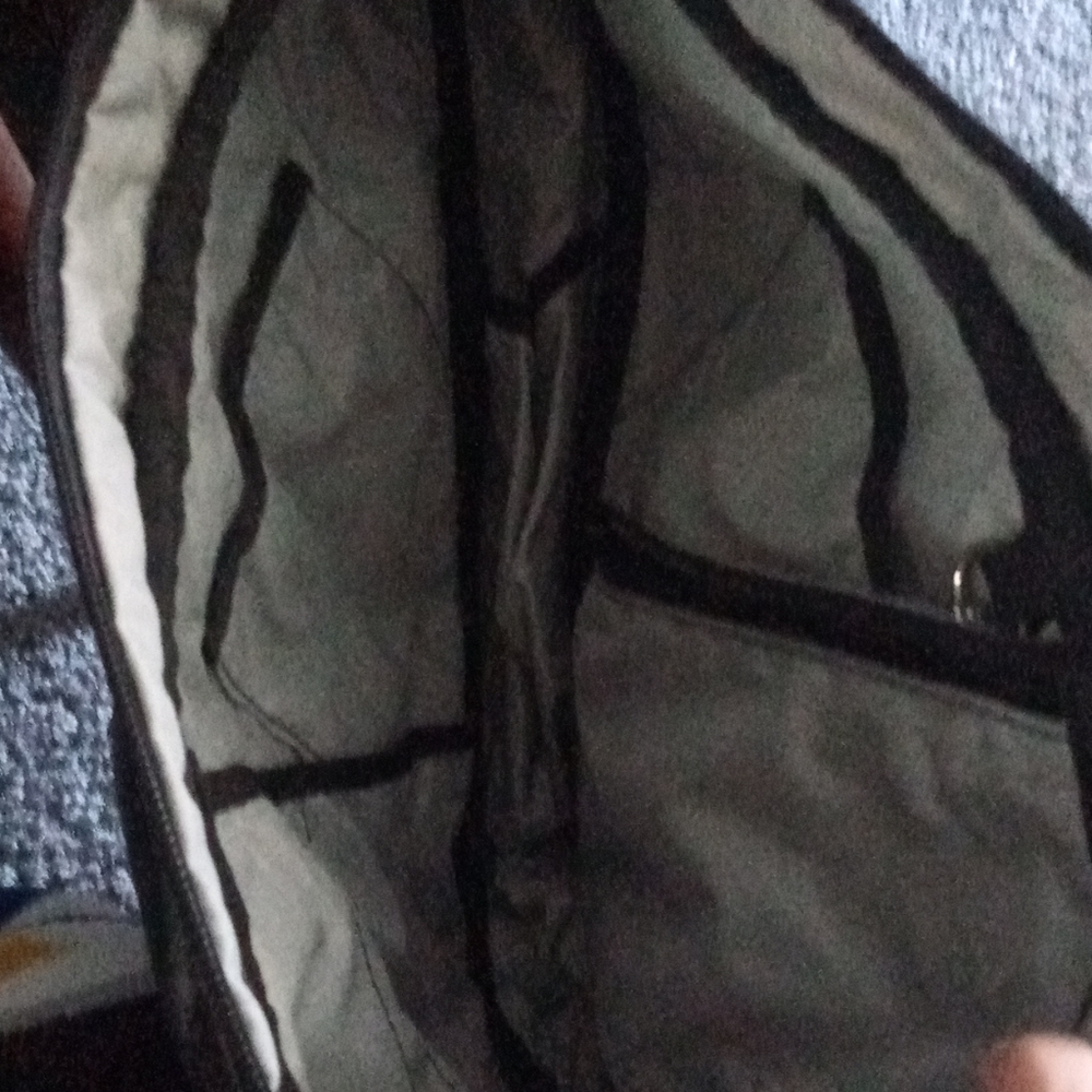 Purse - Picture 2 of 3